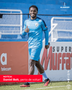 Daniel Bolt retorna aos treinos no VGD após meses de recuperação por fratura na perna